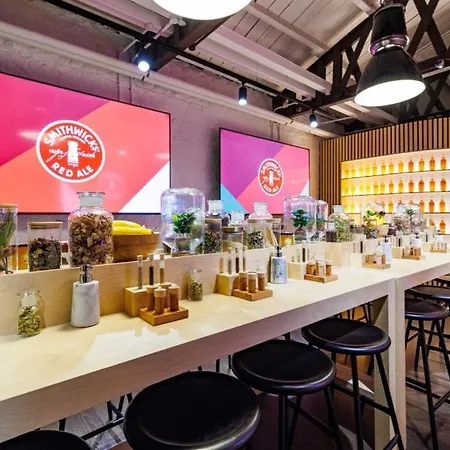 The Tholsel Bar And Townhouse Килкенни