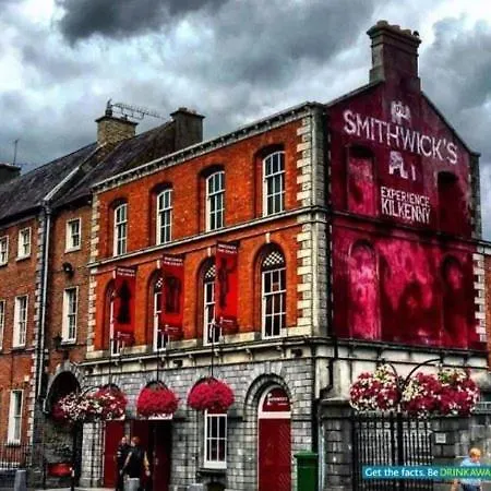 The Tholsel Bar And Townhouse 3* Kilkenny