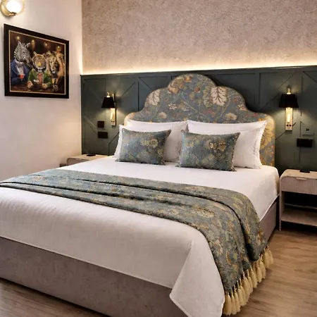 The Tholsel Bar And Townhouse