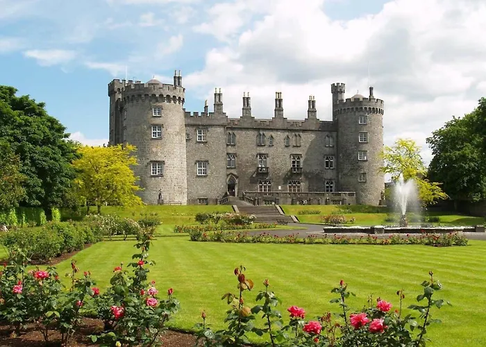 The Tholsel Bar And Townhouse