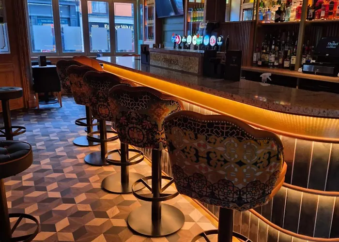 The Tholsel Bar And Townhouse ゲストハウス キルケニー