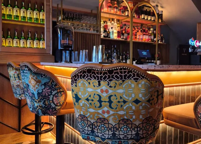 The Tholsel Bar And Townhouse ゲストハウス キルケニー