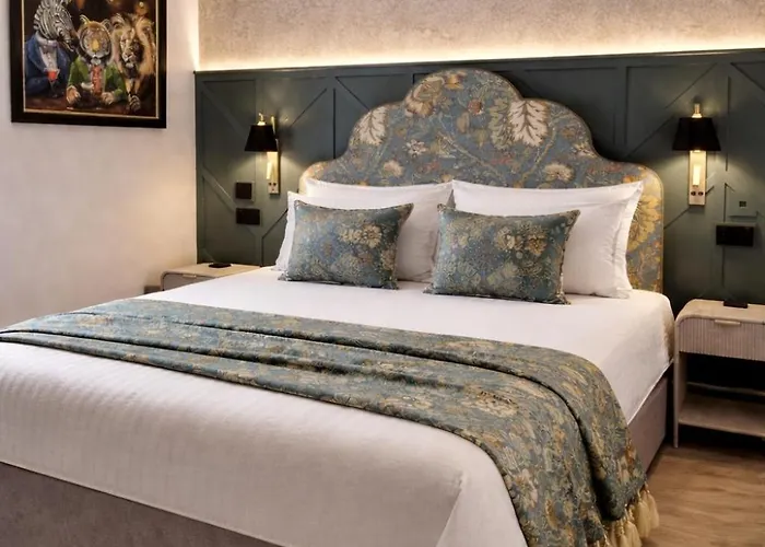 The Tholsel Bar And Townhouse